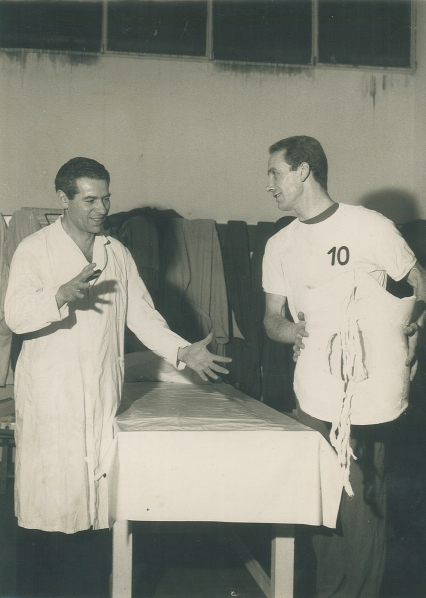 Cattaneo e Riminucci in un momento di relax all'interno dello spogliatoio.