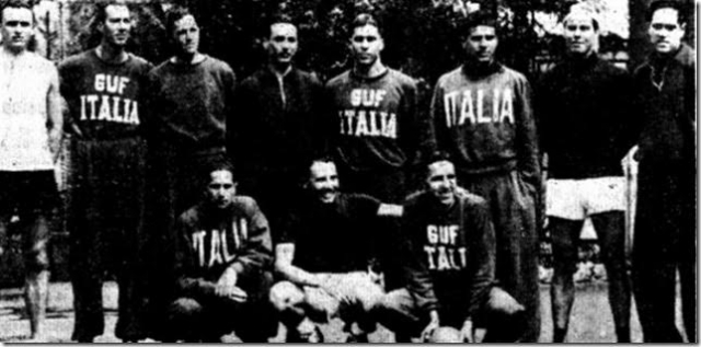 Riga (Lettonia) 1937. La Nazionale conquista la medaglia d’argento alCampionato Europeo; Marinelli, Franceschini, Giassetti, Marinone, Dondi dall’Orologio, Varisco, l’allenatore Ugolini; in basso, Pelliccia, Paganella, Pasquini.   