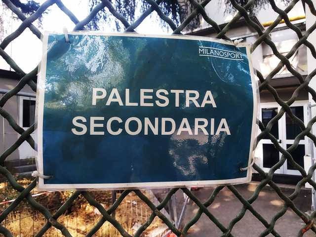 L'ingresso esterno alla Palestra Secondaria del PalaLido, quella preferita per gli allenamenti, con l'auspicio che diventi 'Palestra Casalini' (foto MDB)