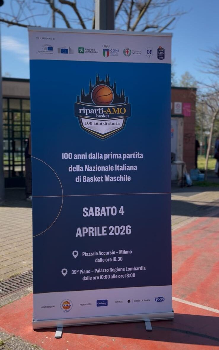 Roll Up introduttivo dell'evento 'Riparti-amo Basket' organizzato il 4 aprile 2026 in Piazzale Accursio (foto HEO post/Benedetta Secchi)